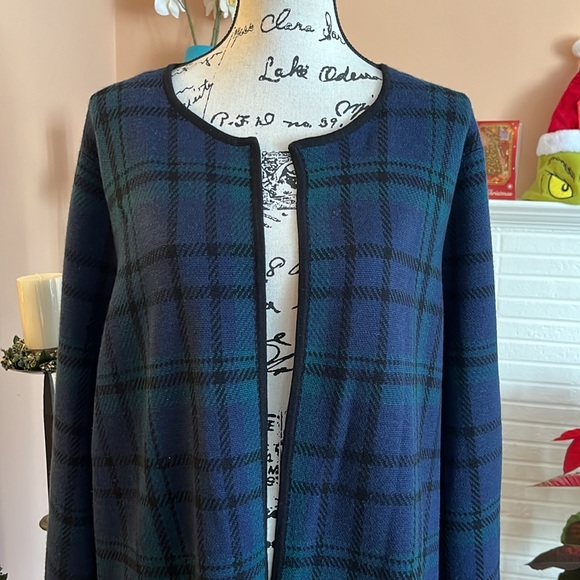 Vintage Talbot’s Women Plaid Cardigan - Picture 2 of 9